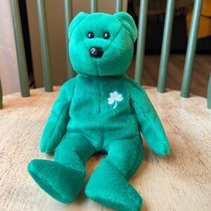 Green St. Patrick’s Day Ty Beanie Baby— Erin, missing tags